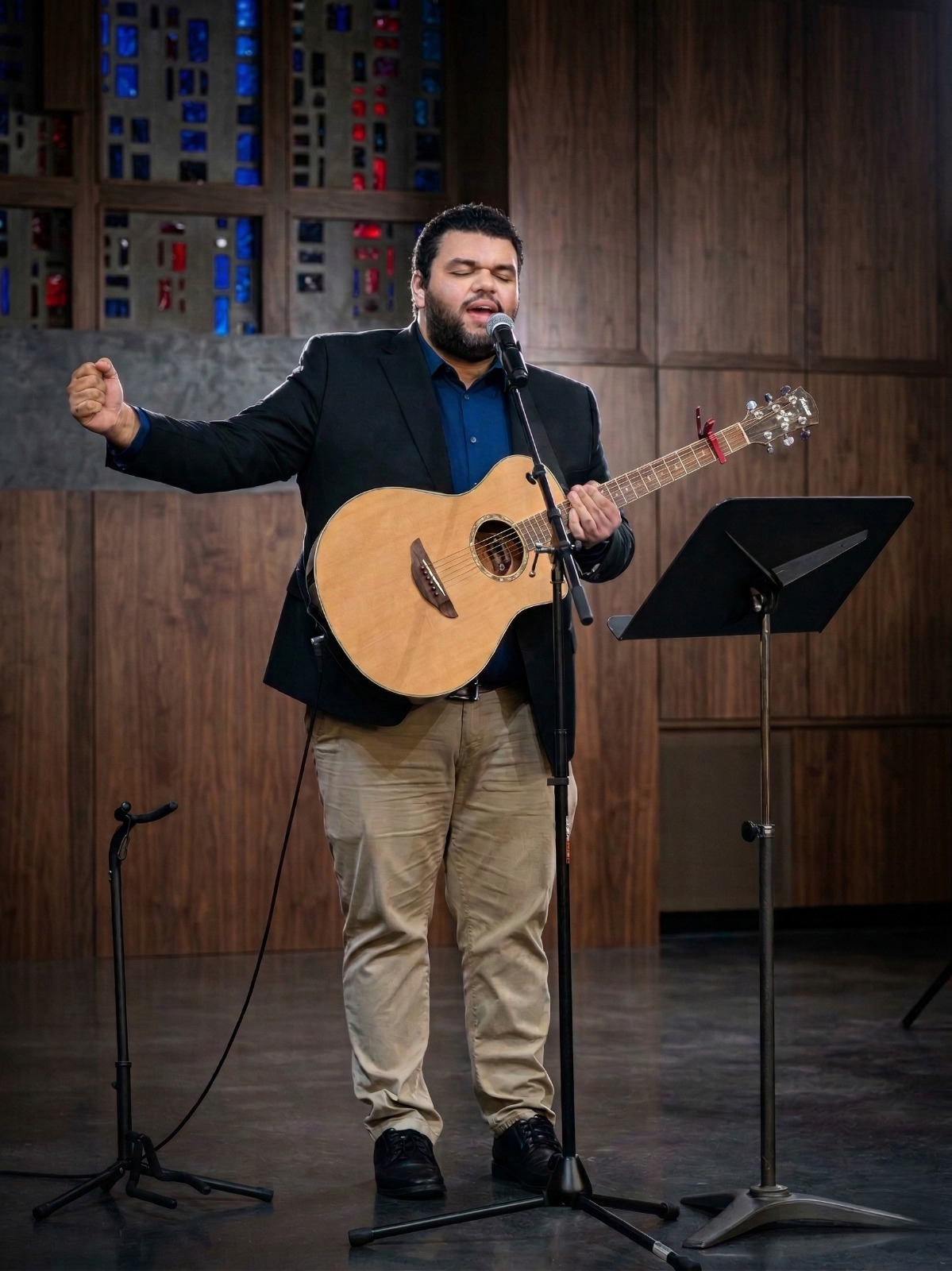 David Sandoval Jr. — Director de Alabanza de la Iglesia Bautista Valle de Vida